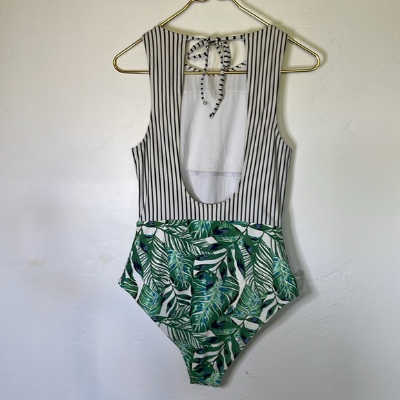 Cupshe Black Strip and Green Leaf One Piece Women Swimsuit Size M - Picture 4 of 11